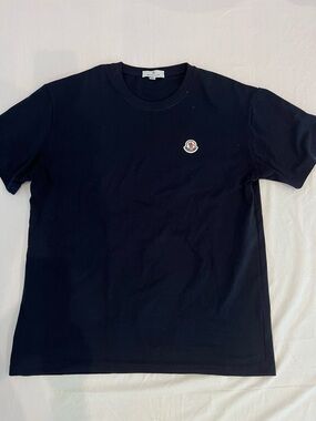Moncler logo-patch cotton t-shirt.